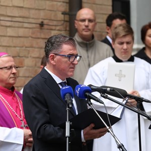 Govor predsjednika Hrvatskoga katoličkog liječničkog društva izv. prof. dr. sc. Roka Čivljaka na pogrebu mons. dr. Valentina Pozaića